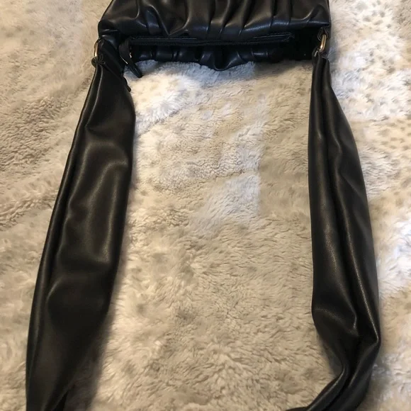 Cute No Name Small Purse - Picture 2 of 4